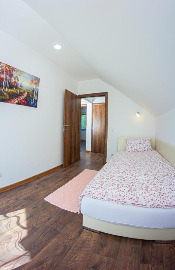 Holiday Home Lisica Žabljak エクステリア 写真